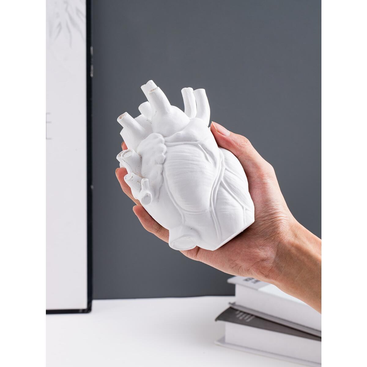 Heart Vase Resin Sculpture Deals - RebateKey