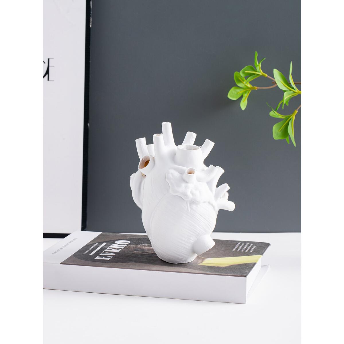 Heart Vase Resin Sculpture Deals - RebateKey