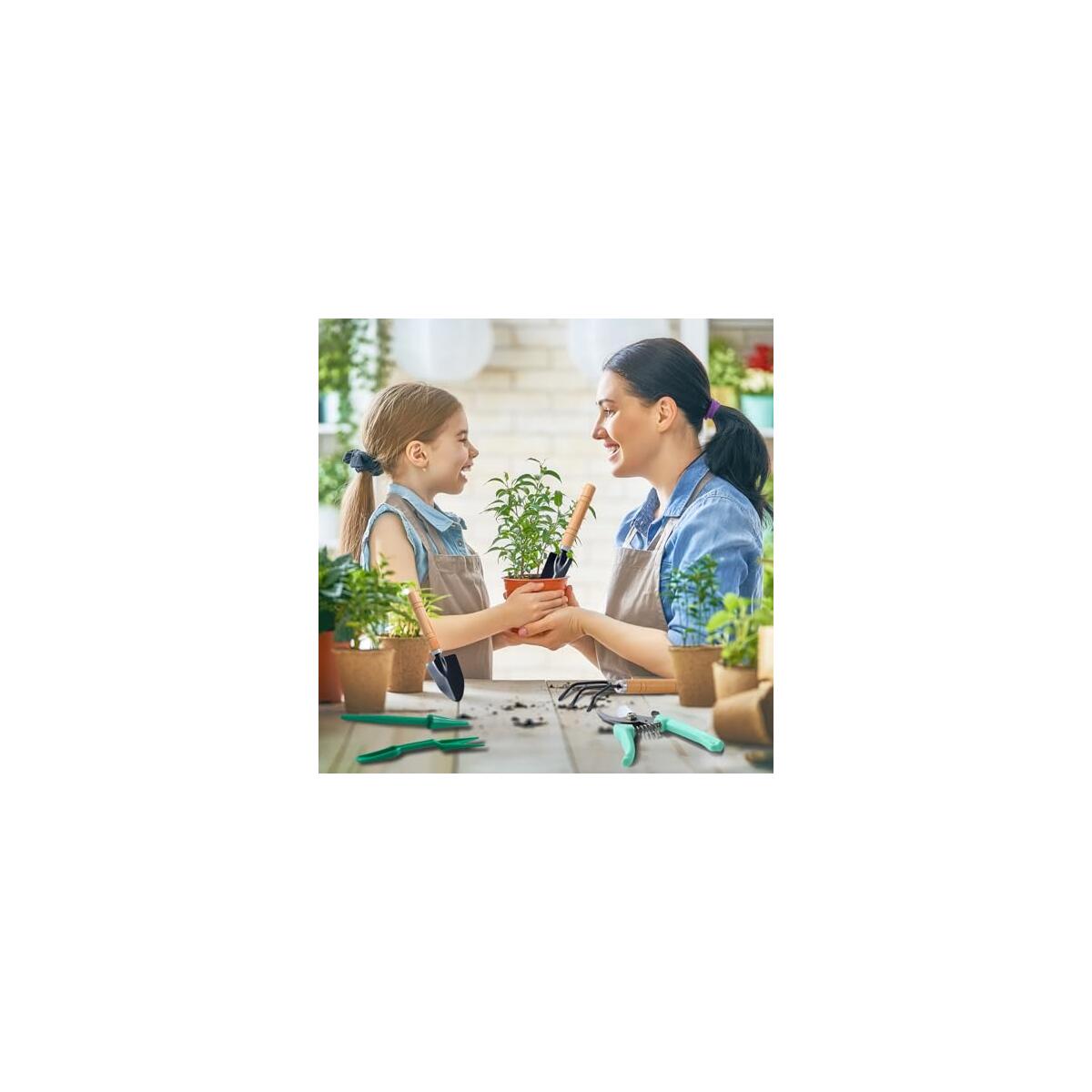 18 Piece Gardening Kit Deal - RebateKey