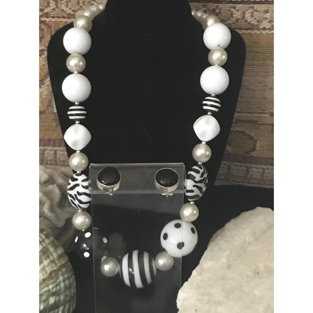 Black Onyx Silver Stud Coupon - RebateKey