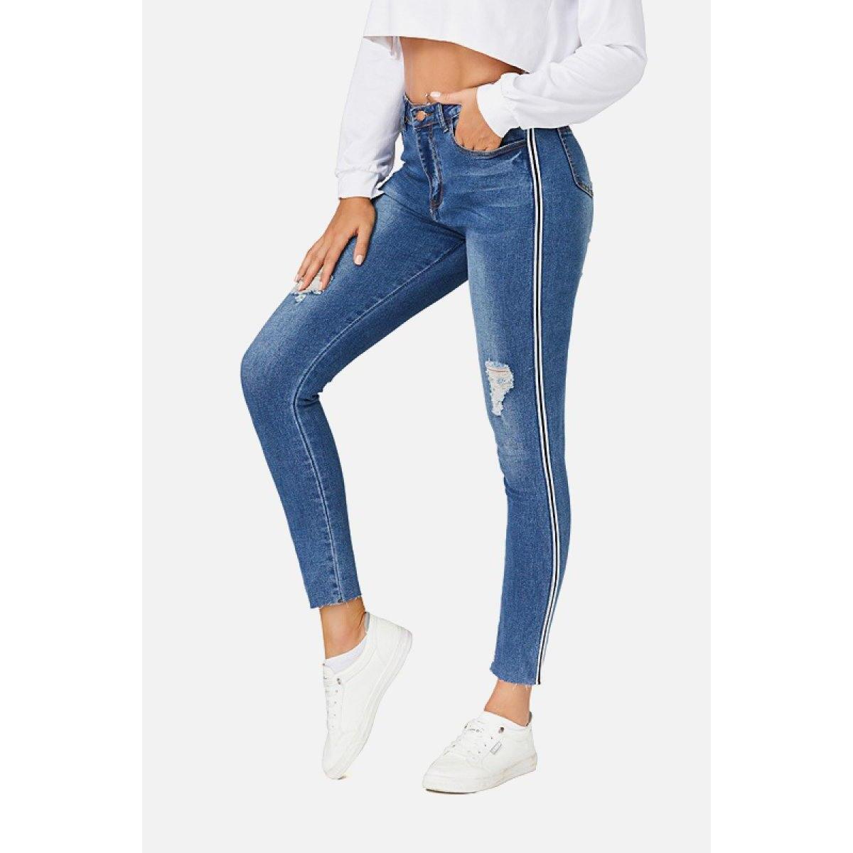 Kind Of Basic Chic Deal - RebateKey