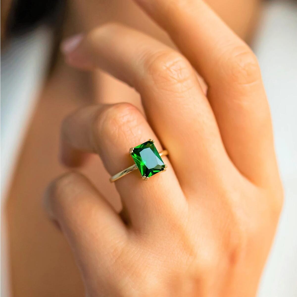 Emerald Gold Ring